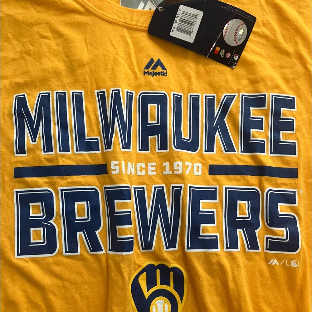 Majestic Milwaukee Brewers Gold Tee - Picture 2 of 3